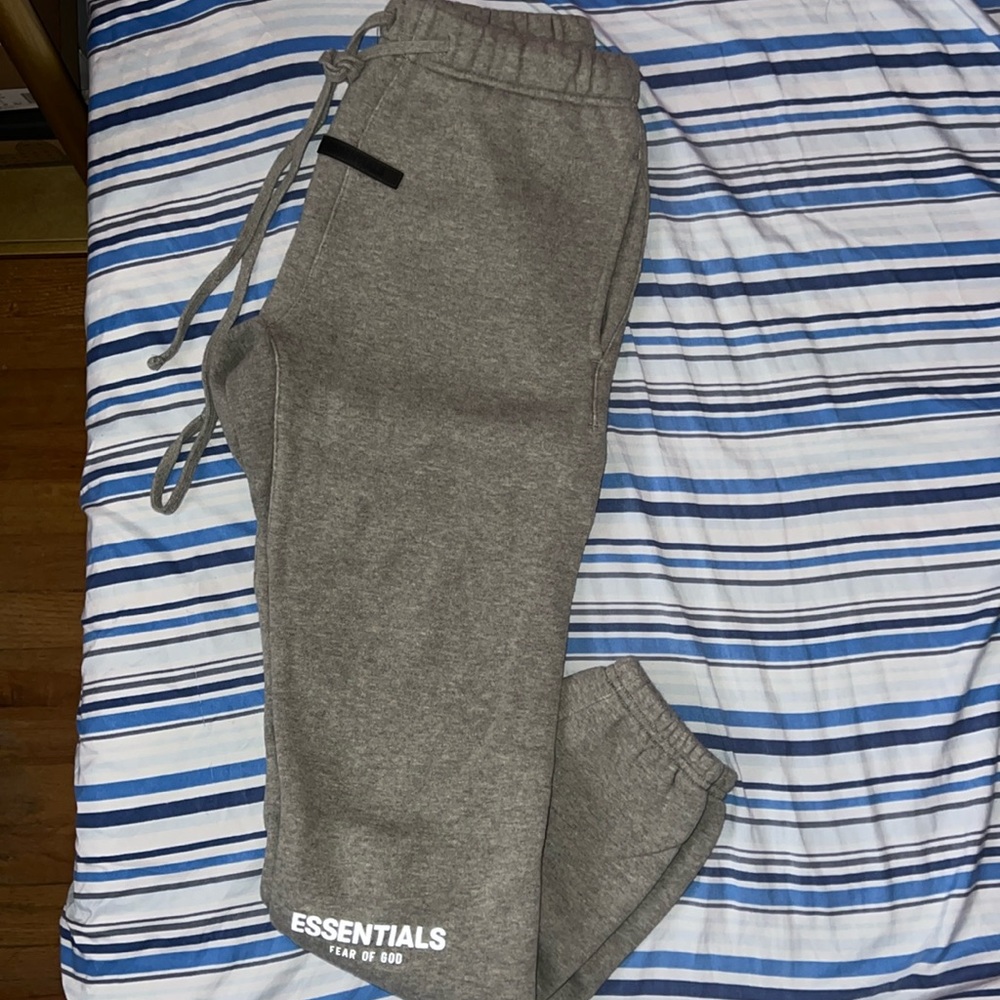 Essentials Grey sweats - Picture 2 of 2